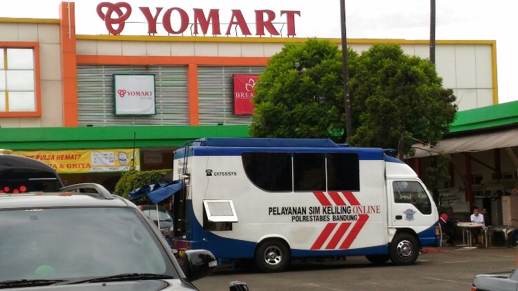 Mobil Sim Keliling Bandung di Yomart Jl Jakarta & Griya Hemat