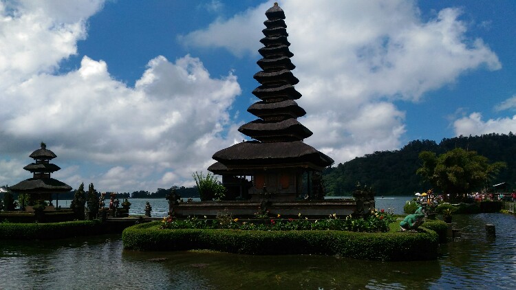 Pulau Bali Raih Penghargaan  dari Majalah Conde Nast  Traveler