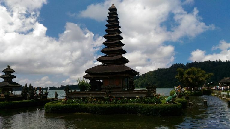 Sejuknya Pura Ulun Danu Beratan Bedugul Bali