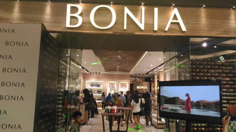 Bonia Boutique Hadirkan Brand Wood, Koleksi Spring Summer Terbaru