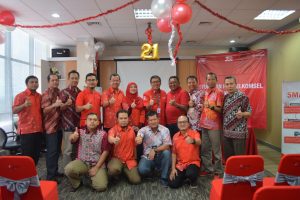 (1) HUT TELKOMSEL 21 (1) HUT TELKOMSEL 21