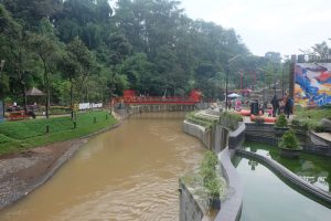 tempat wisata Bandungteras cikapundung
