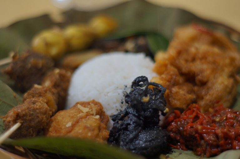 Tempat Makan Kuliner Khas Cirebon yang Enak di Kota Bandung