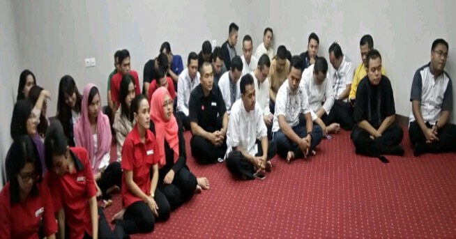 Suasana Kekeluargaan Warnai Halal Bihalal di Ibis Bandung Pasteur