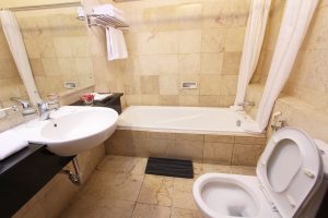 3br-night-bathroom-b 3br-night-bathroom-b