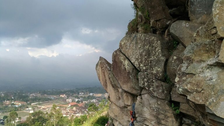 Gunung Batu Lembang, Untuk Anda Penyuka Adventure