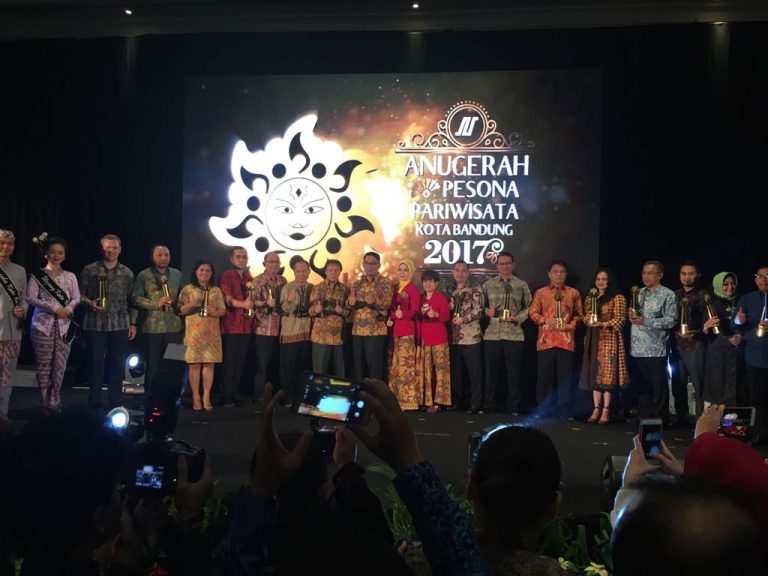 Trans Hotel Raih Penghargaan Pesona Pariwisata Kota Bandung 2017