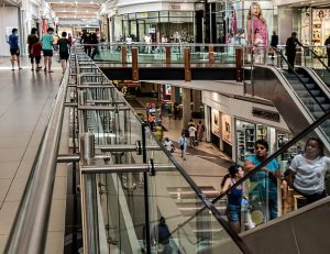 shopping-mall-509536__480 shopping-mall-509536__480
