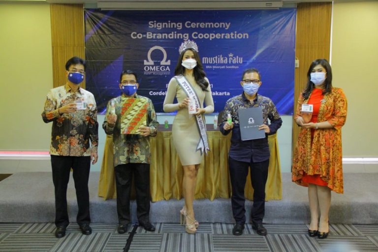 Co-Branding Omega Hotel Management Bersama Mustika Ratu Sediakan Produk Hand Sanitizer Produk Lokal Antisipasi COVID-19