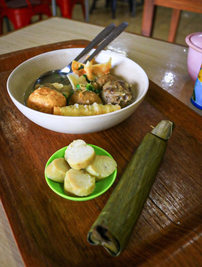 Lezatnya Bakso Malang Cak Bagus  Pionir Konsep Prasmanan 