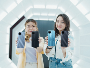 Photo Ops realme C25 & realme C21