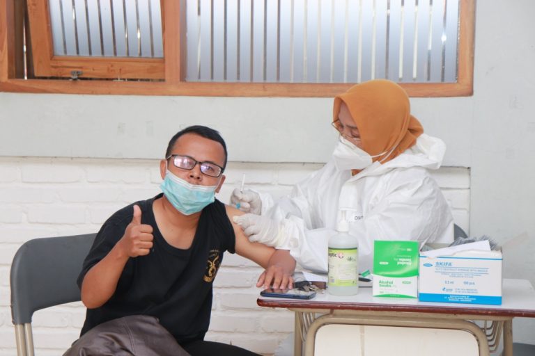 Sekolah Mutiara Bunda Bersama Kecamatan Arcamanik  Sukses Kolaborasi Percepatan Vaksinasi Covid-19