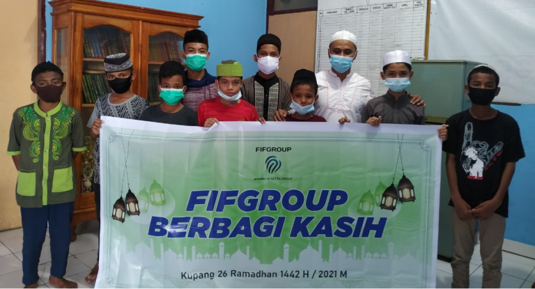 FIFGROUP Bagikan 32.000 Takjil Tersebar di Seluruh Cabang di Indonesia