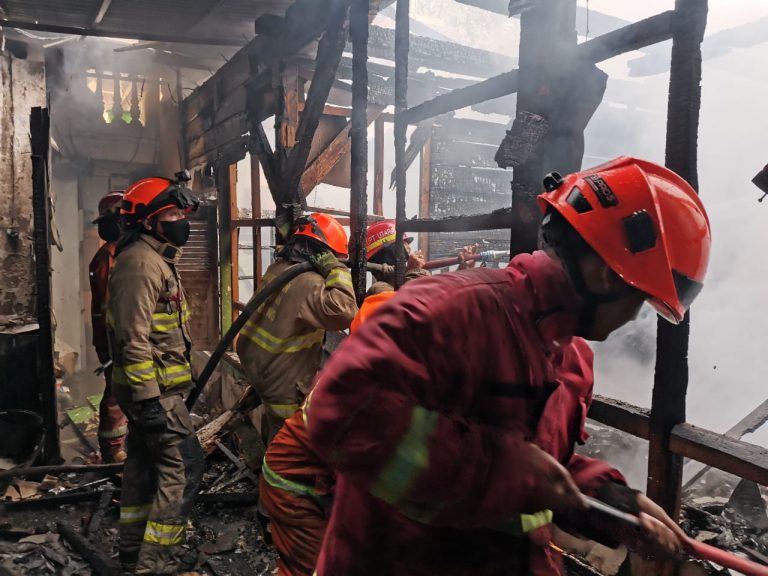 Breaking News, Kebakaran Menimpa Warung Surabi di Setiabudi Bandung