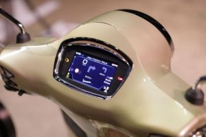 4. Vespa 75th Anniversary – 4.3-inch TFT Panel Monitor (with Pictogram) 4. Vespa 75th Anniversary – 4.3-inch TFT Panel Monitor (with Pictogram)