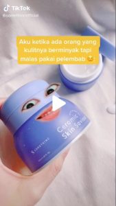 Bercerita lewat fitur voice-over atau adding text bisa memudahkan pelaku bisnis untuk menyampaikan pesan secara menarik