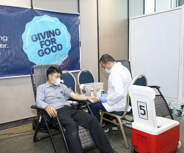 Hotel Holiday Inn Bandung Pasteur Menyelenggarakan Donor Darah dalam Rangka Giving for Good Month