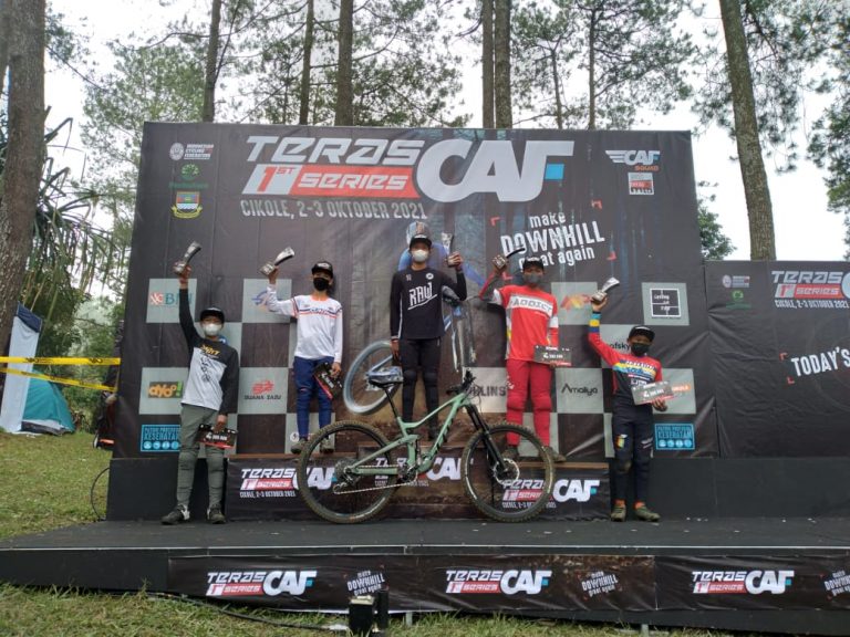 Teras CAF Series 1, Kompetisi Balap Sepeda Gunung Downhill dan Enduro di Cikole Bike Park Lembang