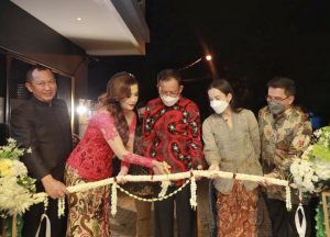 Pemotongan Pita – Grand Opening Hayo Hotel by Cordela