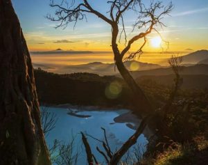 Tempat Wisata Bandung Kawah Putih