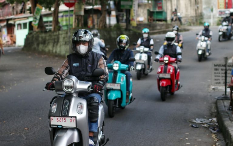 Bersama Yamaha Fazzio Hybrid-Connected, Media dan Komunitas Nikmati Pengalaman Berkendara Berkelas di Kota Bogor