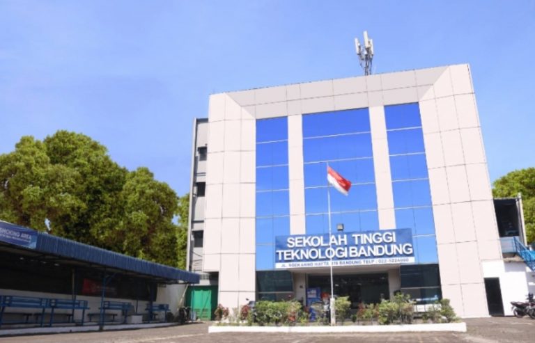 Sekolah Tinggi Teknologi Bandung Go to University