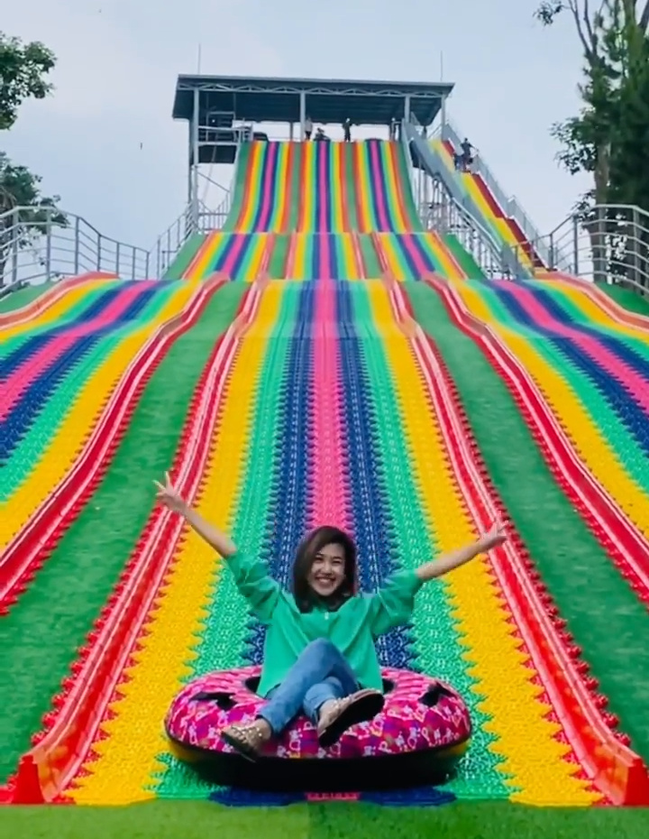 Rekomendasi Tempat Wisata Bandung 2023 yang Ada Wahana Rainbow Slide, Cocok Liburan Bareng Keluarga
