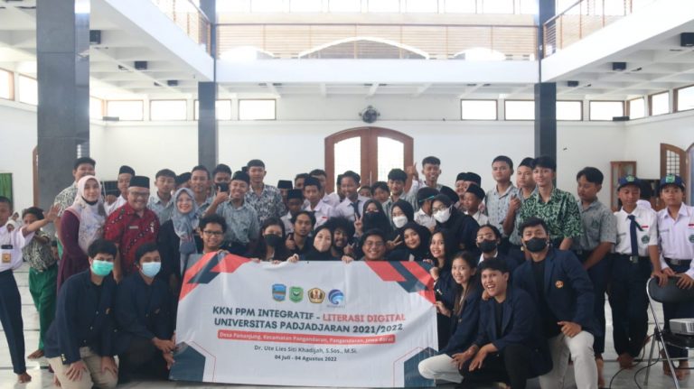 Tim KKN Universitas Padjajaran Gelar Sosialisasi Literasi Digital dan Kebencanaan di Kabupaten Pangandaran