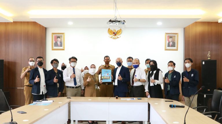 STT Bandung Berkolaborasi dengan Disdagin Kota Bandung Menuju UMKM Go To International