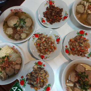 Bakso Tjap Haji, Tempat Kuliner Bandung Hadirkan Bakso Otentik dari Daging Sapi Pilihan