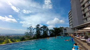 Hotel di Bandung yang Memiliki Kolam Renang Air Hangat, Salah Satunya Swiss Belresort Dago Hotel di Bandung yang Memiliki Kolam Renang Air Hangat, Salah Satunya Swiss Belresort Dago