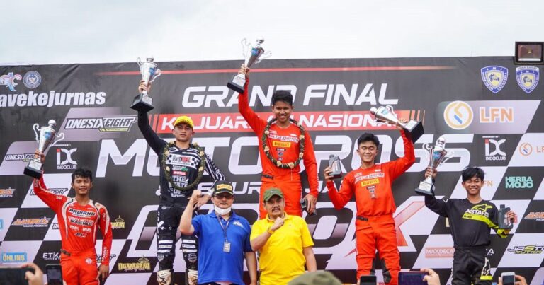Crosser Astra Honda Dominasi Gelar Juara di Kejurnas Motocross 2022  