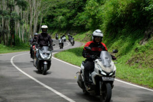DAM Ajak Jurnalis, Blogger, dan Vlogger Nikmati Keindahan Pantai Rancabuaya dan Pangandaran Menggunakan Sepeda Motor Honda