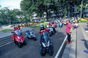 Komunitas Motor Vespa IDVES Kunjungi Kota Bandung, Siap Kolaborasi Sesama Pehobi Vespa