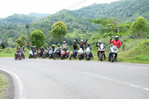 Menikmati Indahnya Pantai Jabar Selatan Touring Mengendarai Honda CB150R Rute Bandung, Rancabuaya hingga Pangandaran