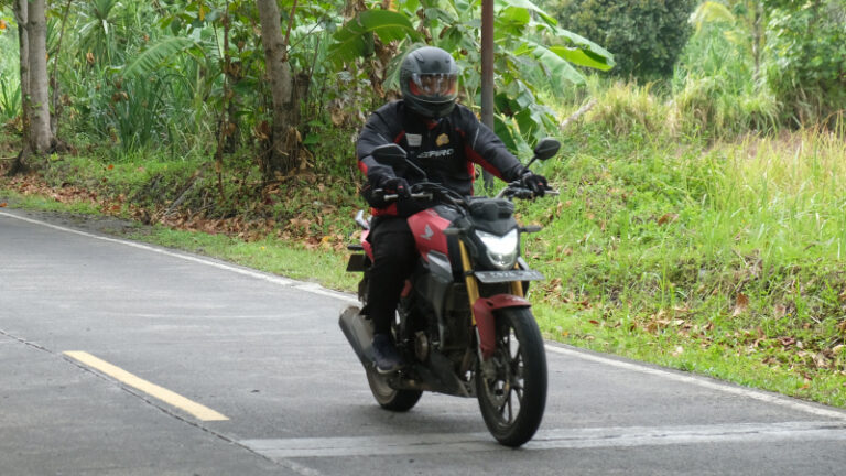 Menikmati Indahnya Pantai Jabar Selatan Touring Mengendarai Honda CB150R Rute Bandung, Rancabuaya hingga Pangandaran