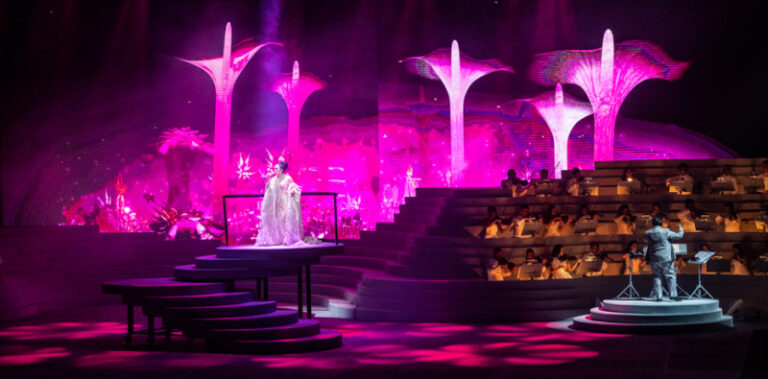 Konser Semesta Kris Dayanti di JIEXPO Convention Centre and Theatre Berhasil Membuat Kagum Ribuan Penggemarnya