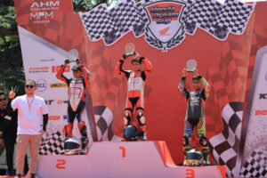 Pebalap Honda Daya Jayadi Racing Team Persembahkan Podium Tertinggi di HDC 2023 Surabaya