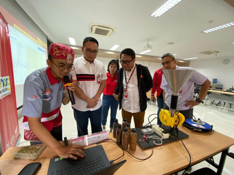 Karya Invensi Pemanggang Biji Kopi Berteknologi Tinggi, Siswa Asal Kuningan Jawa Barat Raih Penghargaan di Ajang AHM Best Student 2023