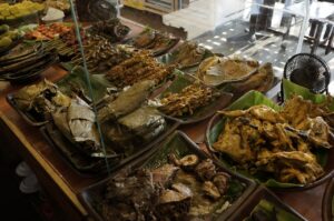 Rekomendasi Rumah Makan Sunda di Bandung, Salah Satunya Restoran Laksana Ahmad Yani