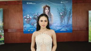 Penyanyi Kezia Salma Penyanyi Kezia Salma