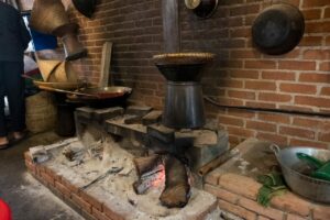 Dumuk Bareto, Rekomendasi Tempat Makan Sunda di Bandung, Bisa Nostalgia Pedesaan di Tengah Kota dengan Menu Makanan Tradisional
