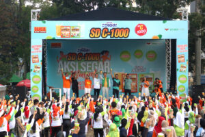 Ribuan Masyarakat Jaga Imun Tubuh Jelang HUT Ke-79 RI Lewat Aksi Segar Massal Segar Dingin SD C-1000