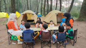 Keseruan Berpetualang dan Camping Bersama Zaramba Kidventure Camp di Kawasan Wisata Hutan Gunung Puntang