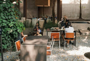 Rekomendasi Cafe Aesthetic di Bandung: Tempat Nongkrong Instagramable yang Hits, Cocok Datang Bareng Bestie Kamu