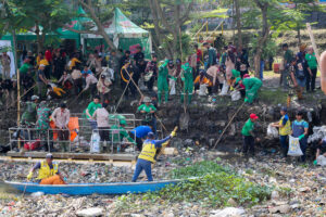 Program Supersol Gotong Royong Ajak Masyarakat Siaga Menghadapi Banjir di Musim Hujan