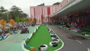 Tempat Wisata Terbaru di Bandung Timur: City Garden Eat and Play, Main Wahana Sepuasnya Bayarnya Hanya Segini Tempat Wisata Terbaru di Bandung Timur: City Garden Eat and Play, Main Wahana Sepuasnya Bayarnya Hanya Segini