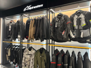 Deride Store Resmi Hadir di Bandung, Tawarkan Apparel Motor Berkualitas dan Stylish Deride Store Resmi Hadir di Bandung, Tawarkan Apparel Motor Berkualitas dan Stylish