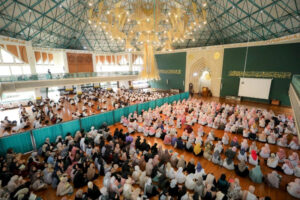 Bandung Bersiap Sambut Idulfitri 1446 H: Ribuan Lokasi Salat di Masjid dan Lapangan Disiapkan untuk Kenyamanan Umat Muslim, Inilah Daftarnya!