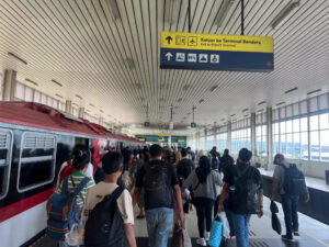 KAI Bandara Imbau Penumpang Tiba Lebih Awal Akibat Lonjakan Jumlah Penumpang